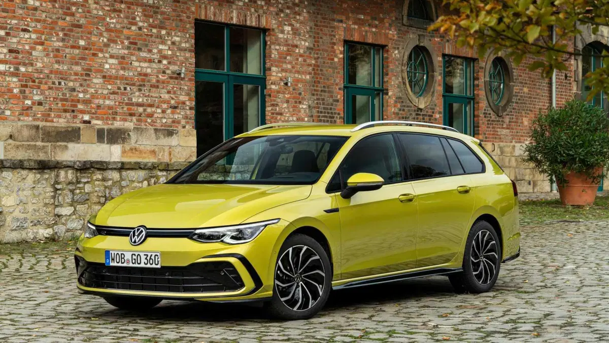 Volkswagen Golf Variant 1.5 eTSI 150 CV EVO ACT DSG R-Line (3)