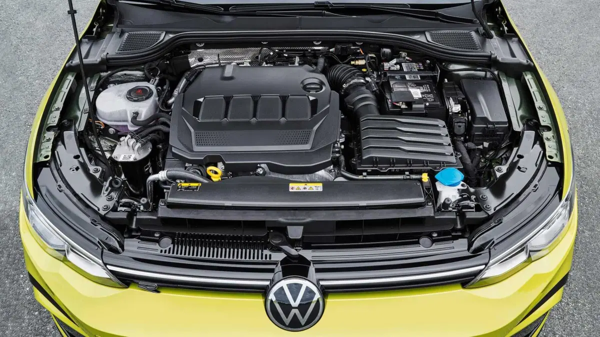 Volkswagen Golf Variant 1.5 eTSI 150 CV EVO ACT DSG R-Line (17)