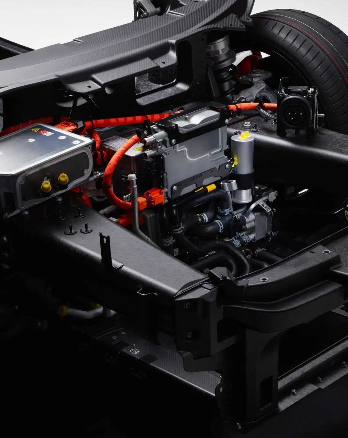 Il nuovo motore Lamborghini è un V12 aspirato e non ha eguali (4)