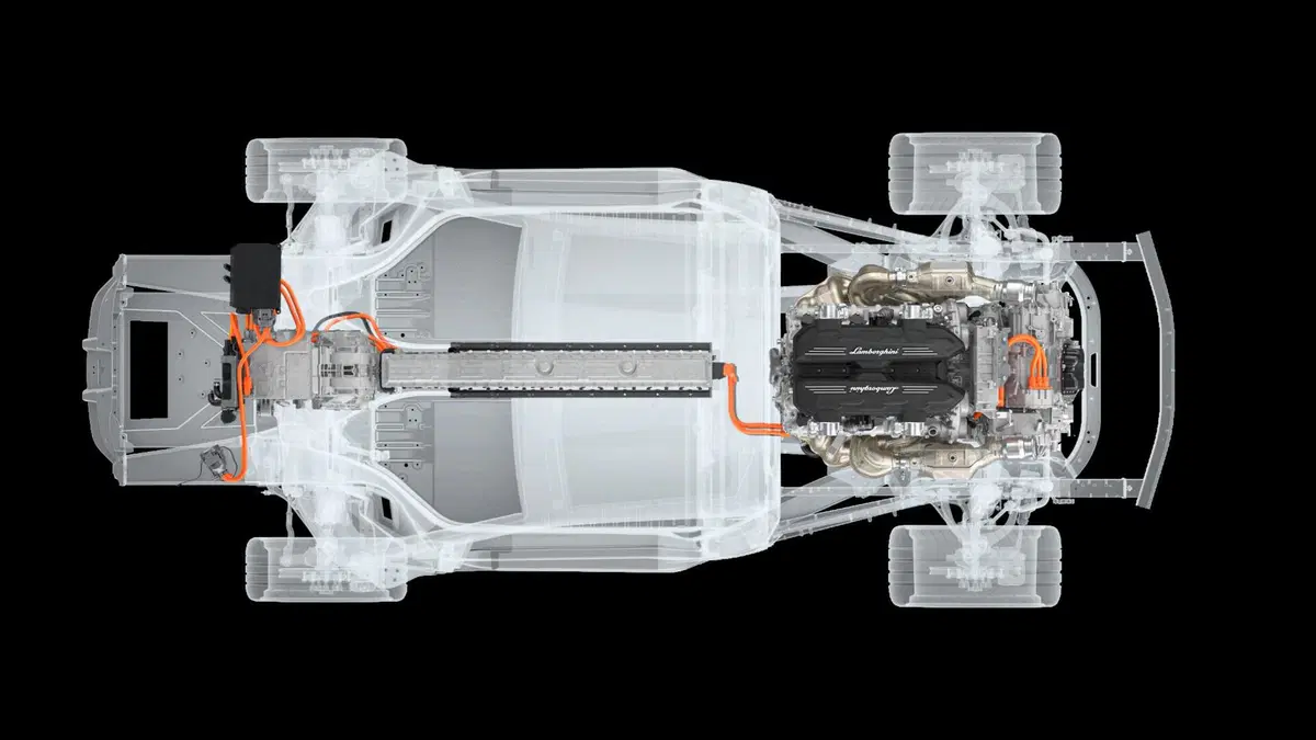 Il nuovo motore Lamborghini è un V12 aspirato e non ha eguali (13)