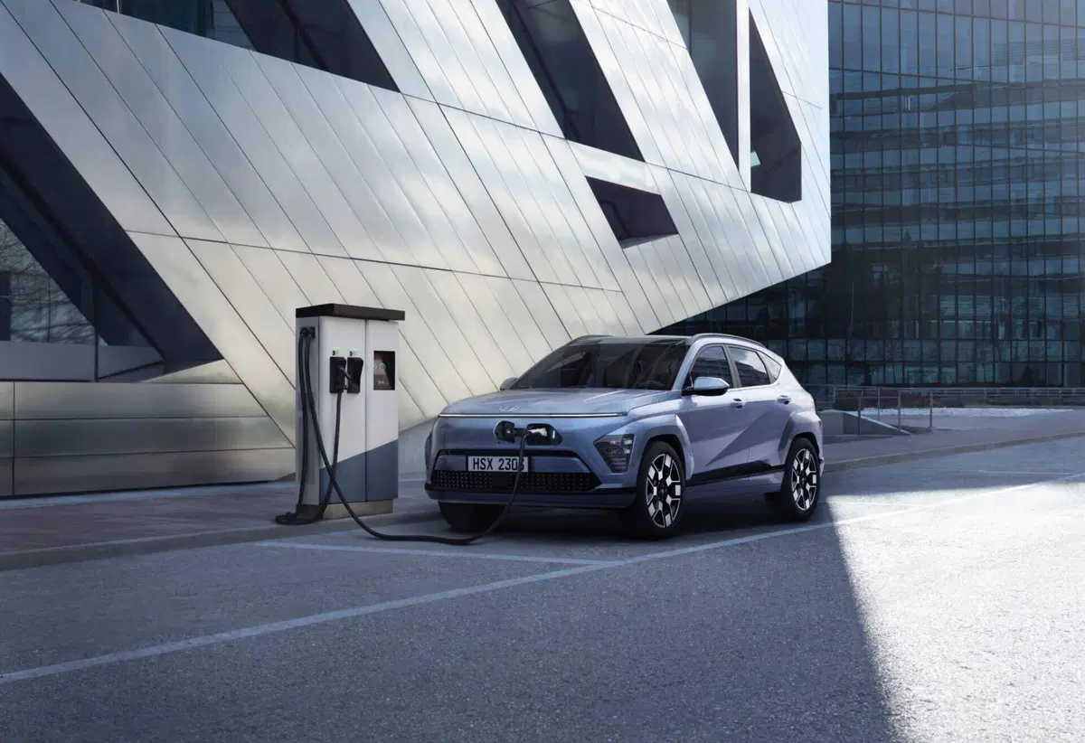 Hyundai Kona 2023, ecco tutte le specifiche del nuovo Suv elettrico
