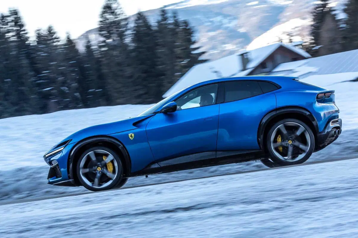 Ferrari Purosangue: ecco le foto sulla neve del test (8)