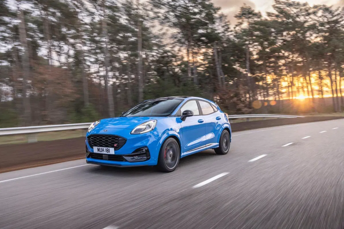 Ford Puma ST Powershift: Ecoboost da 170 CV e automatico (2)