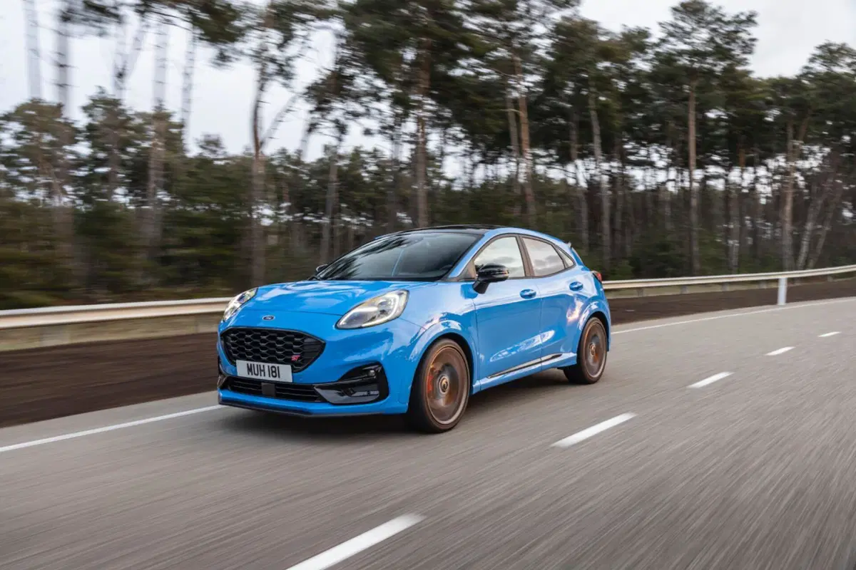 Ford Puma ST Powershift: Ecoboost da 170 CV e automatico (13)
