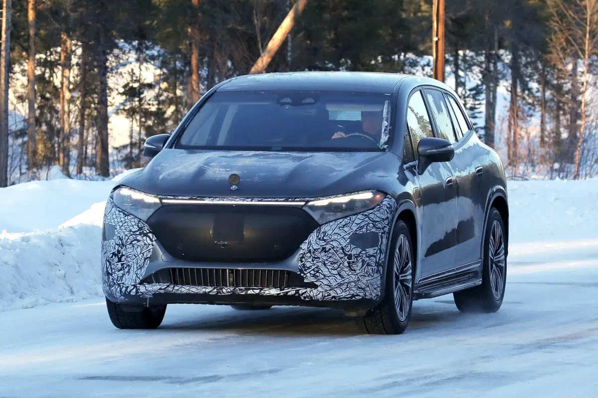 Mercedes Maybach EQS, ecco il nuovo suv elettrico tedesco [Foto Spia] (7)