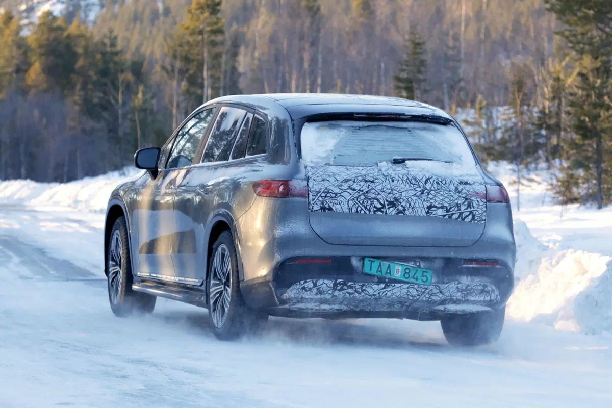 Mercedes Maybach EQS, ecco il nuovo suv elettrico tedesco [Foto Spia] (8)