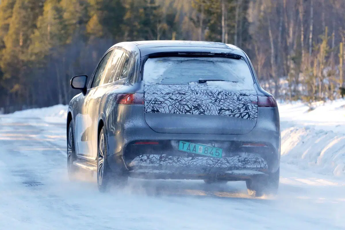 Mercedes Maybach EQS, ecco il nuovo suv elettrico tedesco [Foto Spia] (9)
