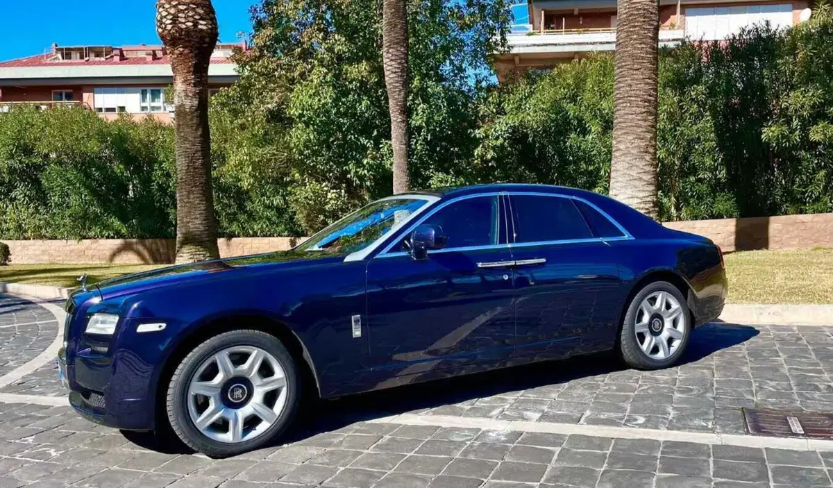 Sentirsi come Flavio Briatore: la sua Rolls Royce è in vendita (3)