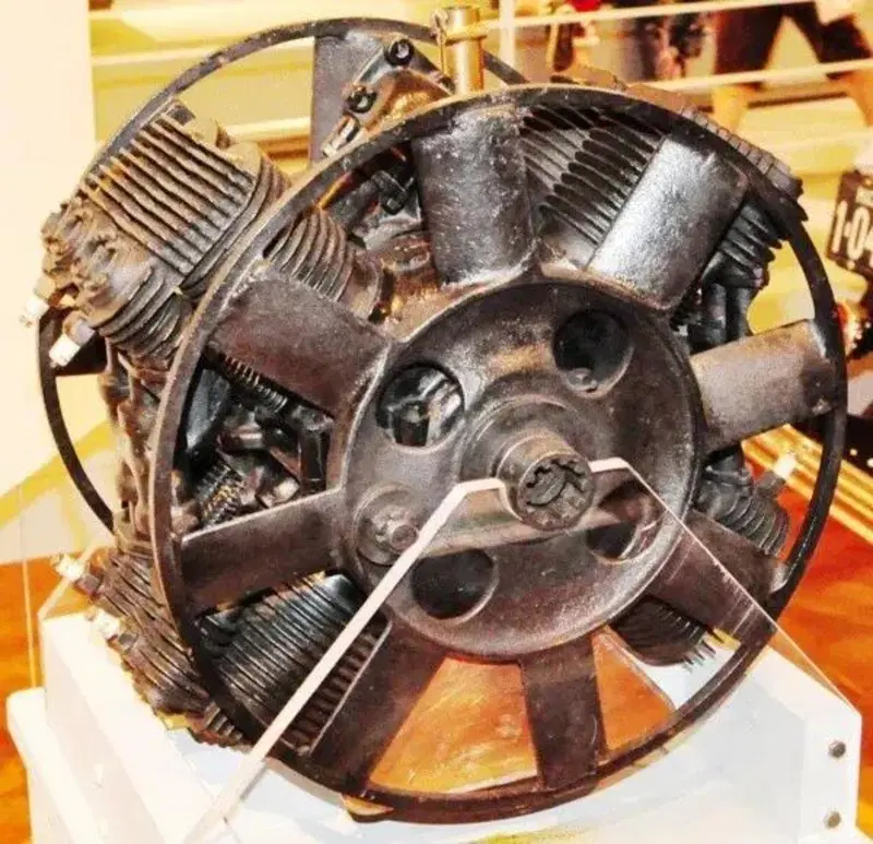 Prototipo del "Ford X8 Engine 4T Air-Cooled" (1925)