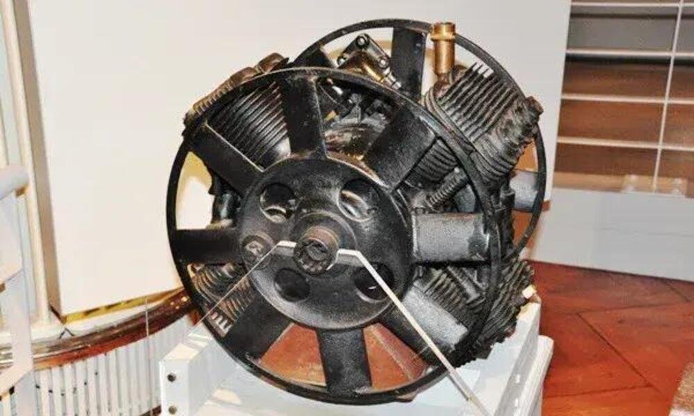 Prototipo del &quot;Ford X8 Engine 4T Air-Cooled&quot; (1925)