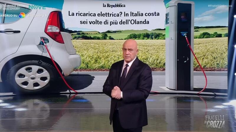 Le auto elettriche e Maurizio Crozza: il segreto per non avere le batterie scariche &egrave; un furgone diesel