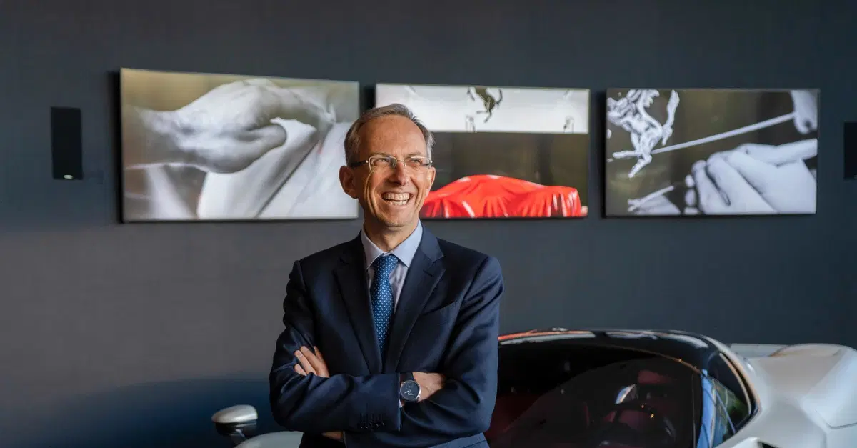 Ferrari, Vigna cerca un ingegnere su Linkedin, e i social impazziscono. Ma gli addii in F1 non c'entrano
