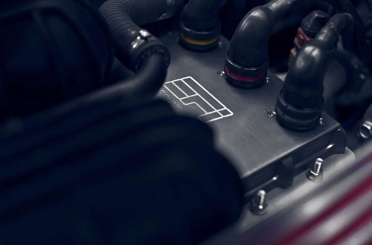 Ferrari Testarossa restomod da 325 km/h: Officine Fioravanti (3)