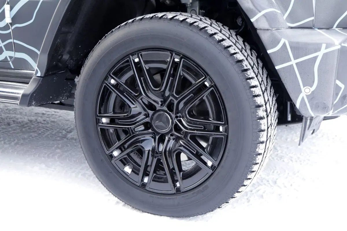 Mercedes EQG, la Classe G diventerà elettrica [Foto Spia] (4)