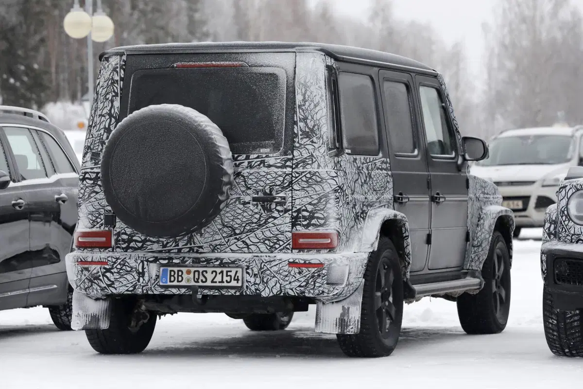 Mercedes EQG, la Classe G diventerà elettrica [Foto Spia] (11)