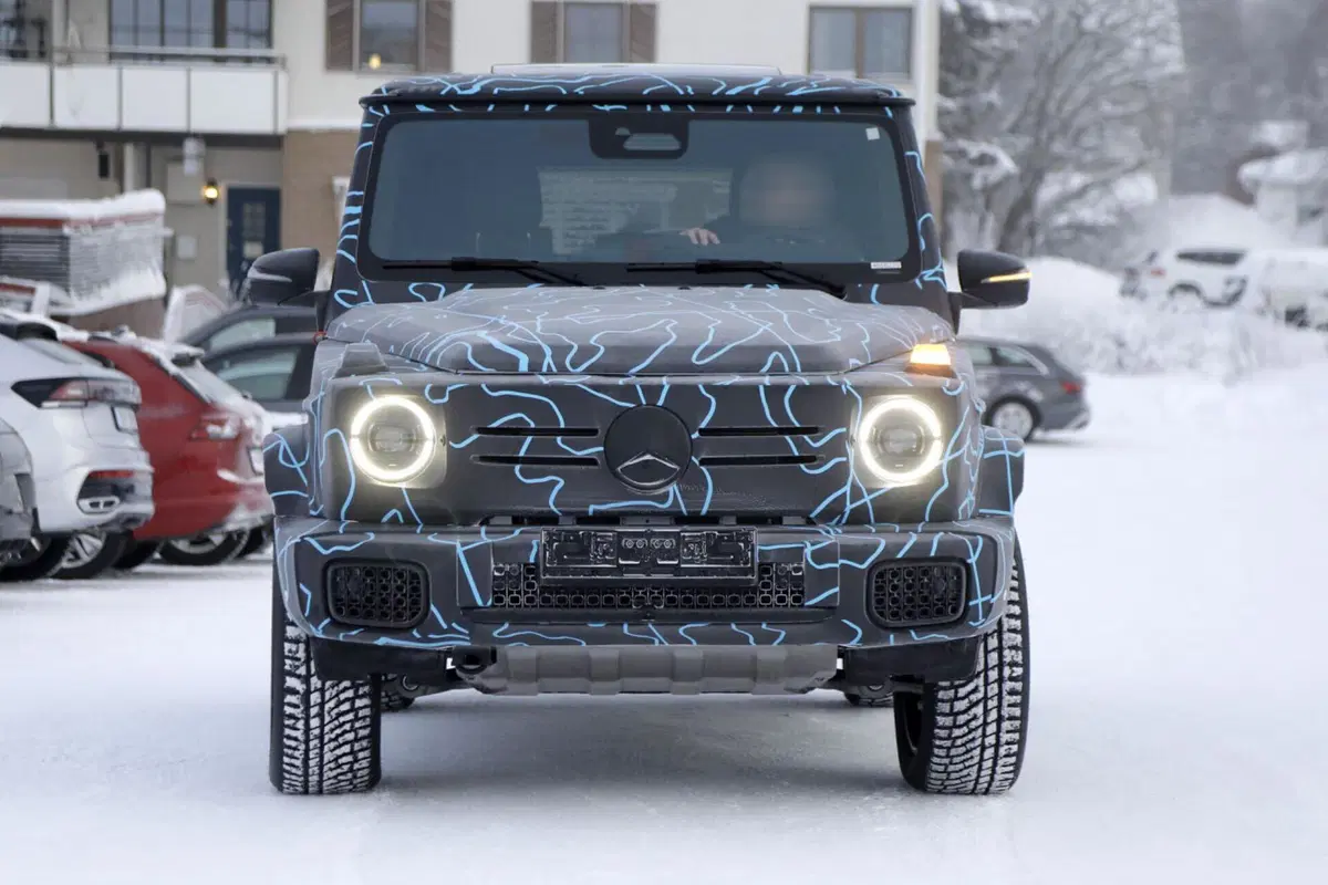 Mercedes EQG, la Classe G diventerà elettrica [Foto Spia] (16)