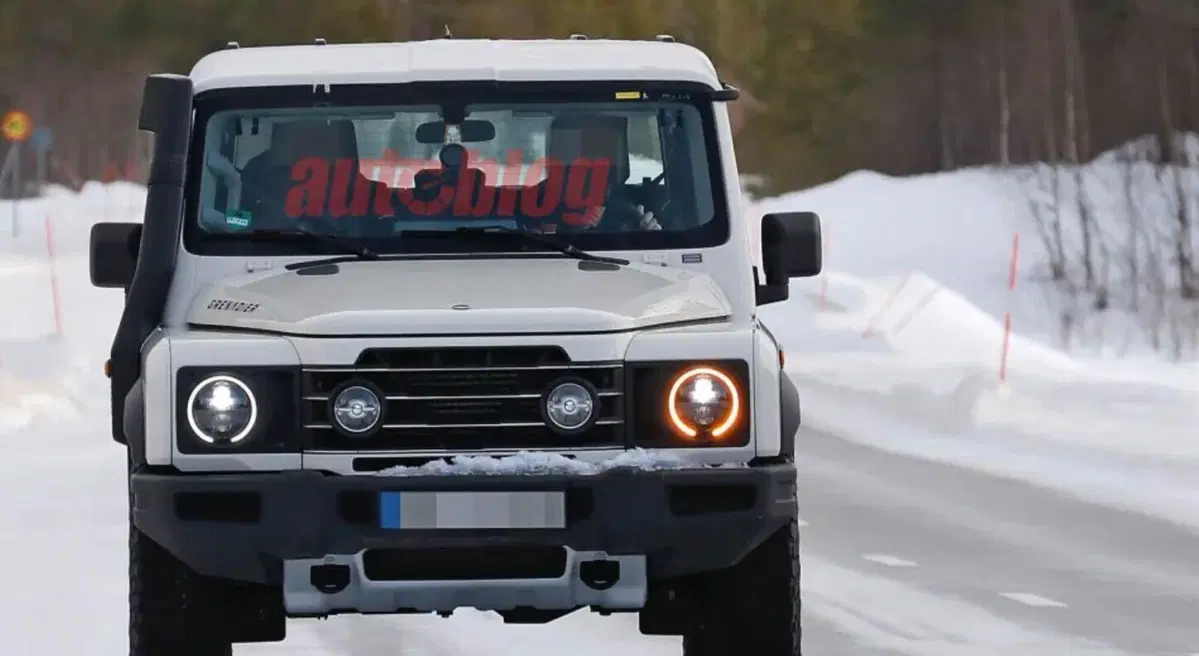 Ineos Grenadier, la versione pick-up è stata avvistata [Foto Spia] (2)