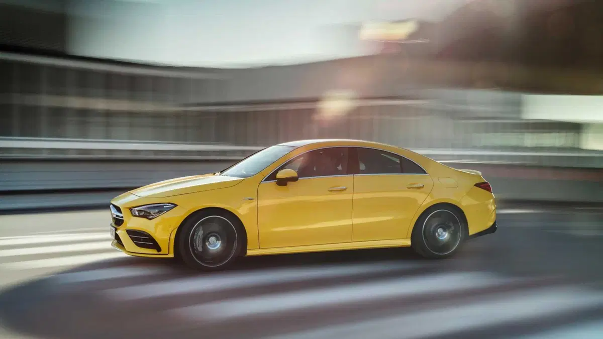 Mercedes-Benz CLA 35 AMG 4Matic (4)