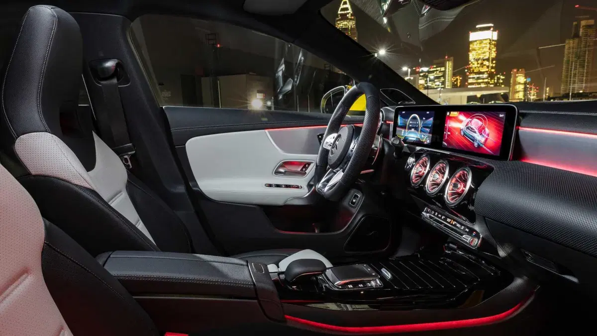 Mercedes-Benz CLA 35 AMG 4Matic (6)