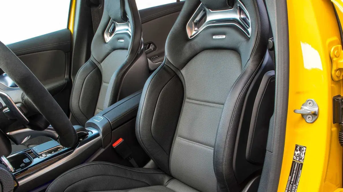 Mercedes-Benz Classe A 35 AMG 4Matic (9)