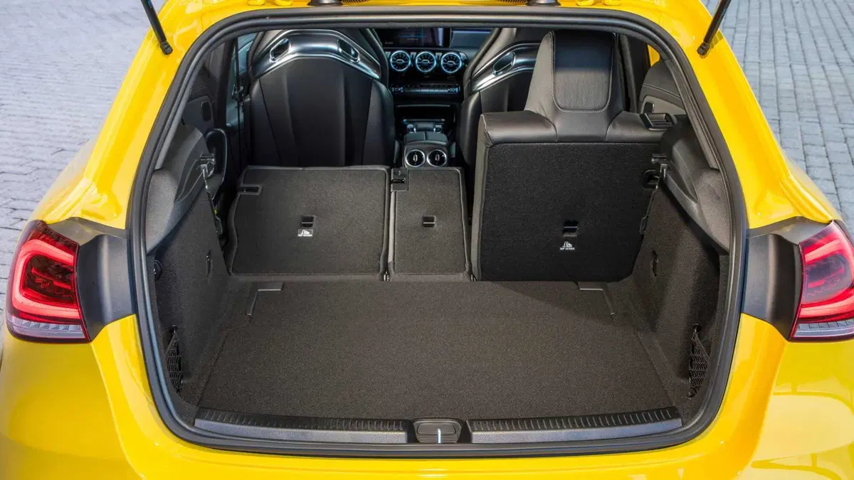 Mercedes-Benz Classe A 35 AMG 4Matic (11)