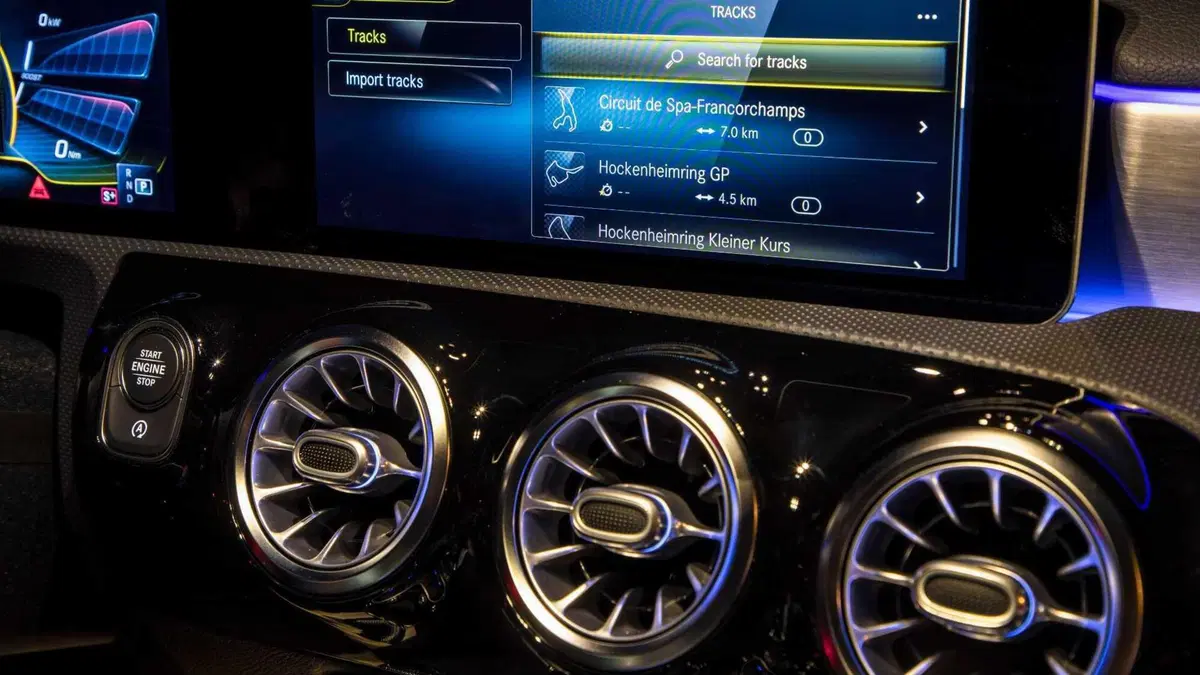 Mercedes-Benz Classe A 35 AMG 4Matic (18)