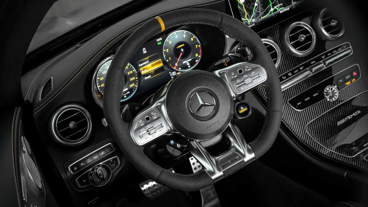 Mercedes-Benz Classe C Coupé 63 AMG Coupé S (7)