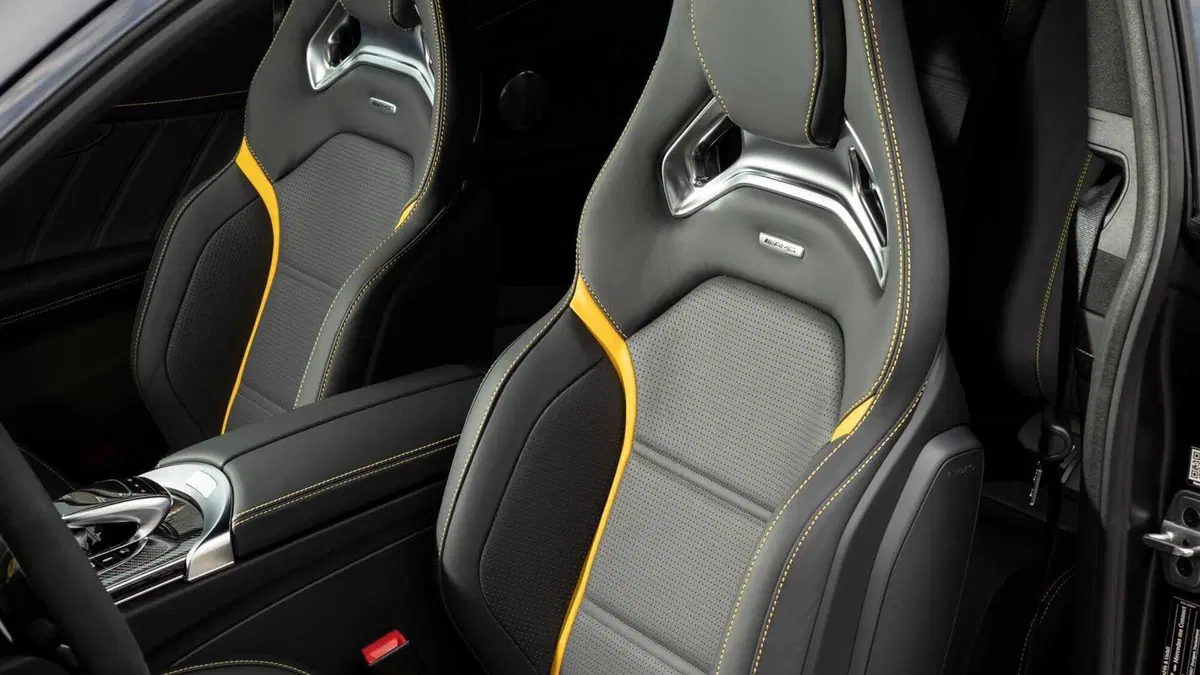 Mercedes-Benz Classe C Coupé 63 AMG Coupé S (8)
