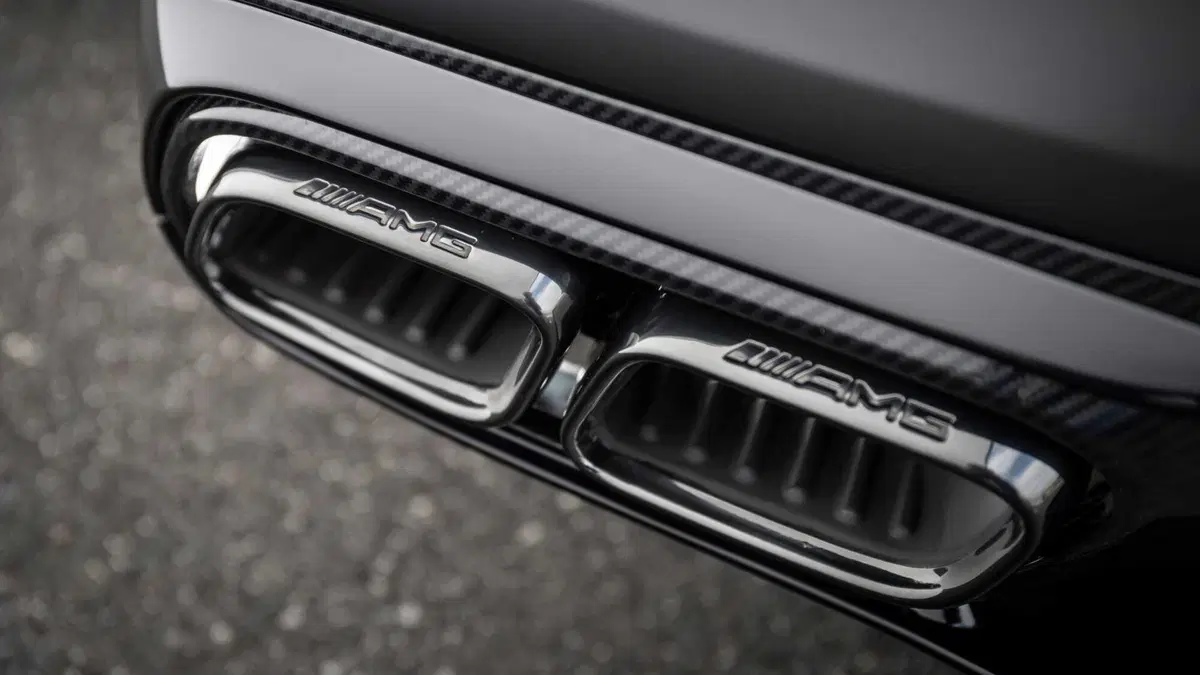 Mercedes-Benz Classe C Coupé 63 AMG Coupé S (11)