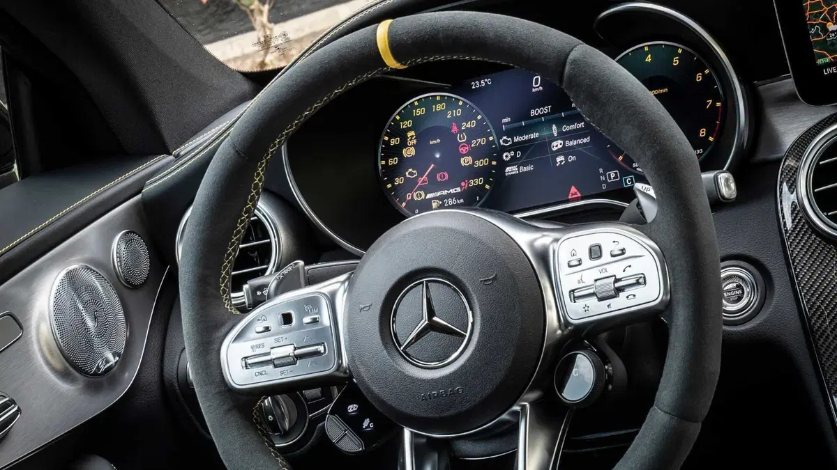 Mercedes-Benz Classe C Coupé 63 AMG Coupé S (12)