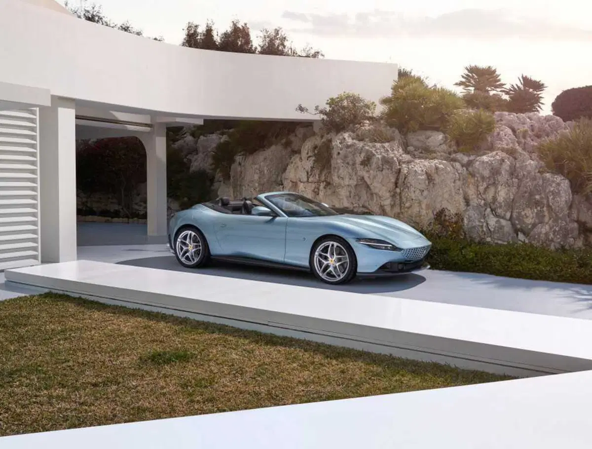 Ferrari Roma Spider: la scoperta più bella del mondo (2)