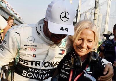 Formula 1: Lewis Hamilton, lascia la sua storica fisioterapista Angela Cullen