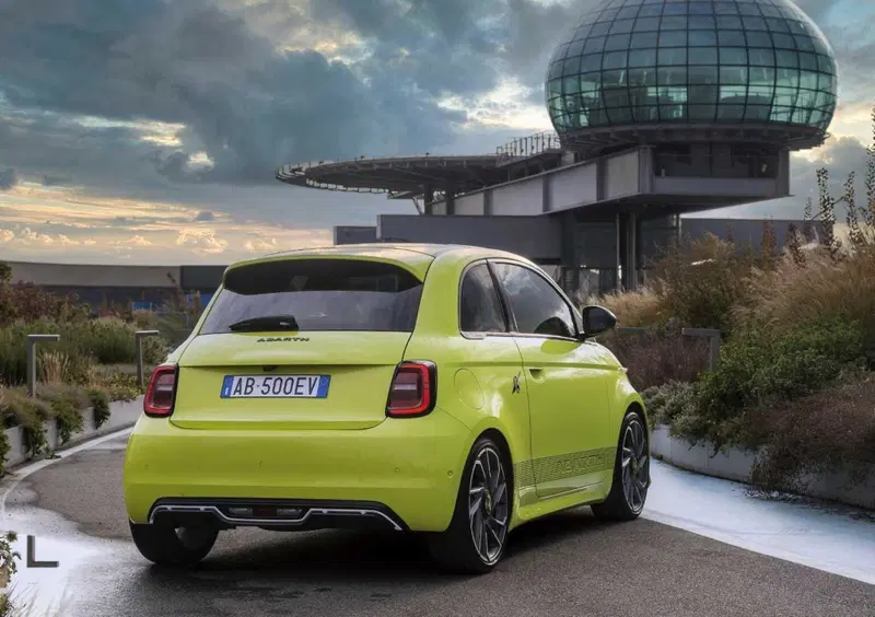Abarth 500e (10)