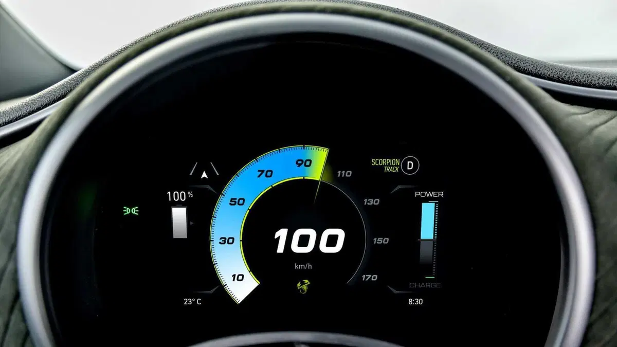 Abarth 500e (20)