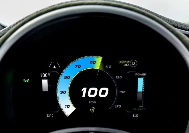 Abarth 500e (20)