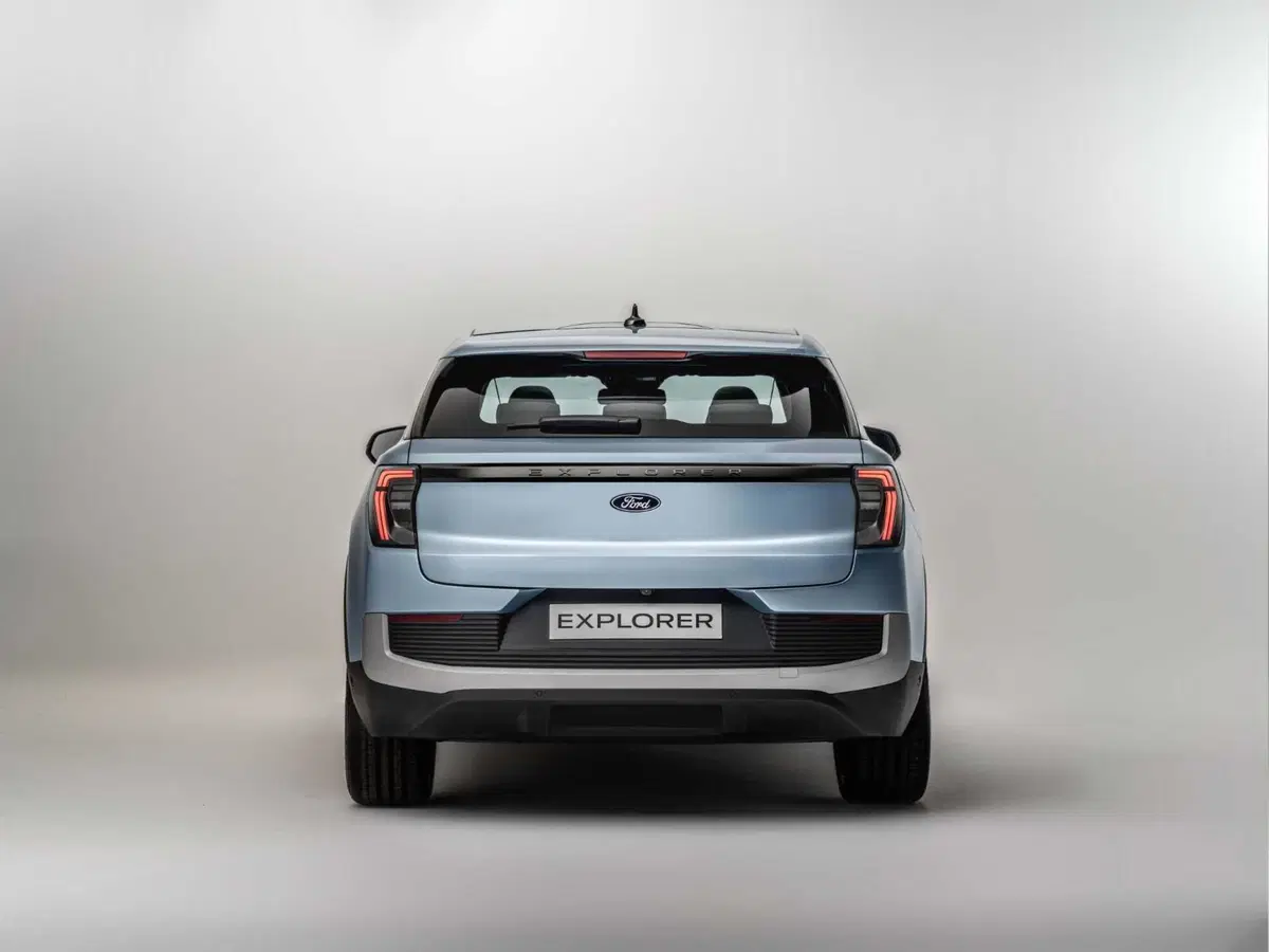 Ford Explorer: tutti i dettagli della nuova suv a batterie fatta in Europa (21)