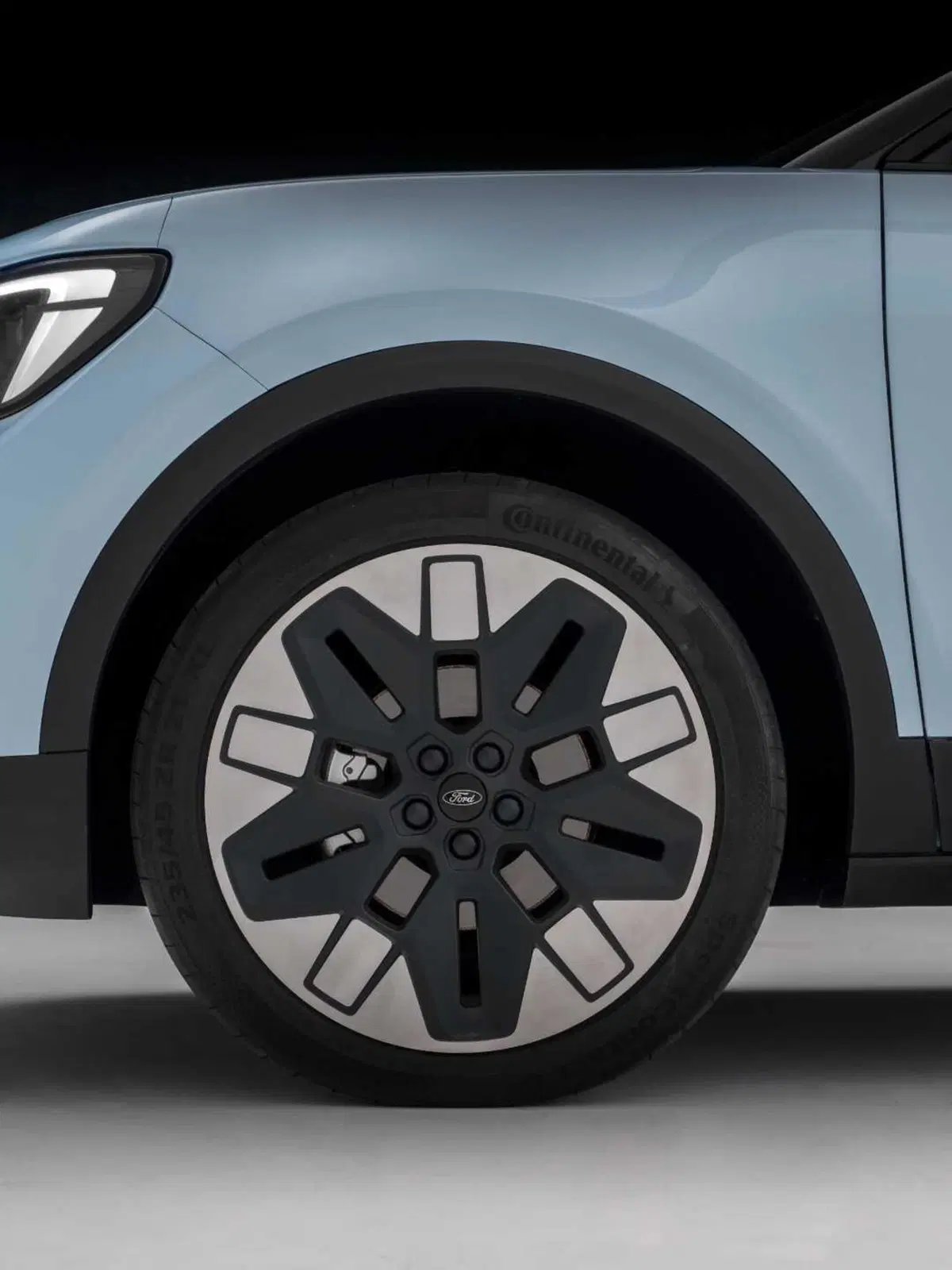 Ford Explorer: tutti i dettagli della nuova suv a batterie fatta in Europa (27)