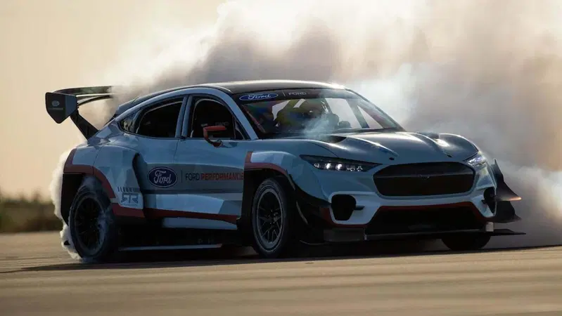 Ford brevetta il burnout per le elettriche: ecco come funziona