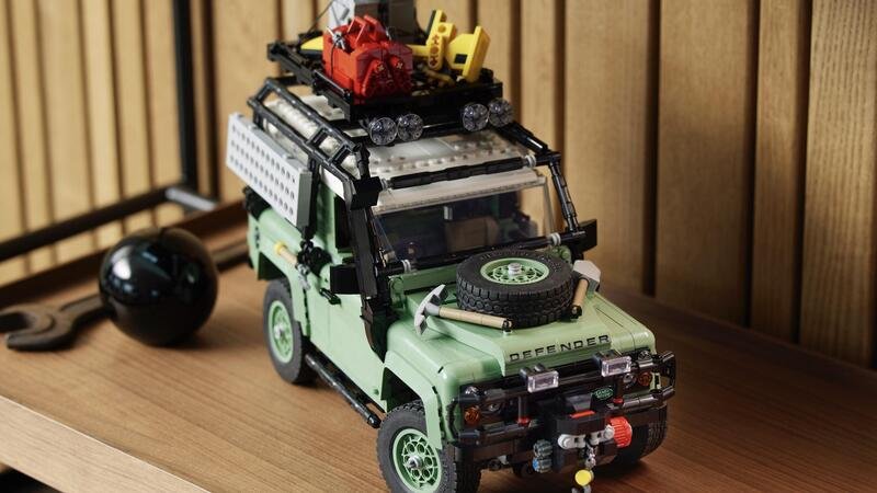 Land Rover Defender: ecco il set Lego per i 75 anni