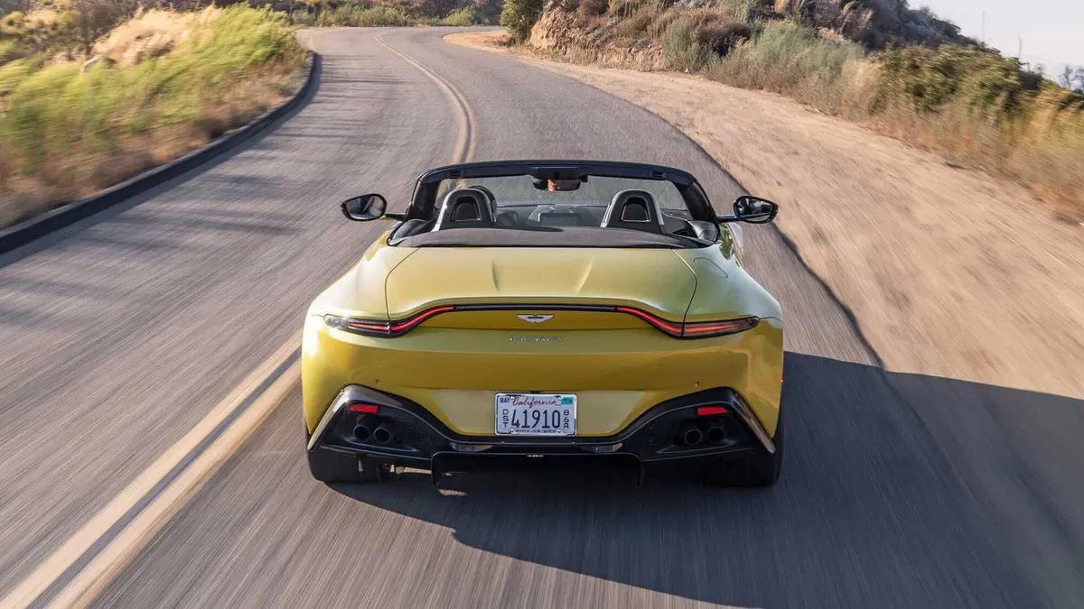 Aston Martin Vantage Vantage Roadster (6)