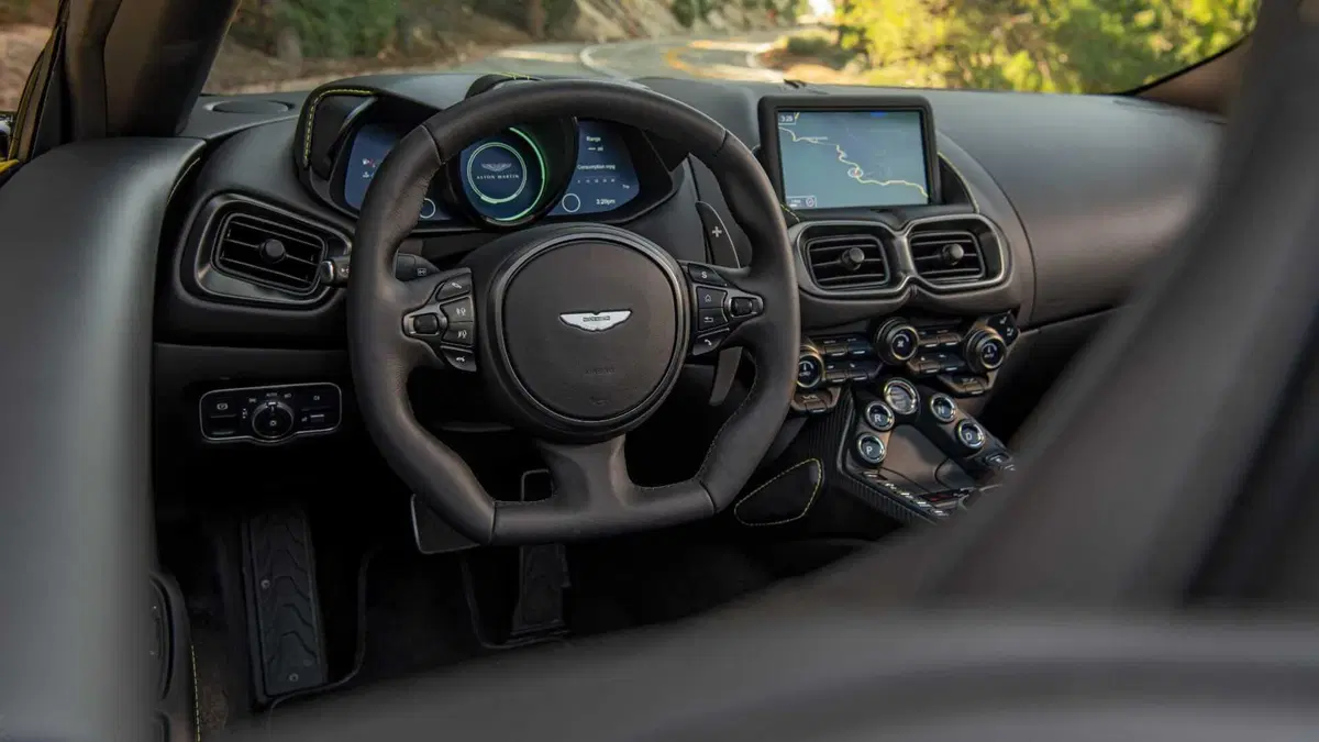 Aston Martin Vantage Vantage Roadster (12)