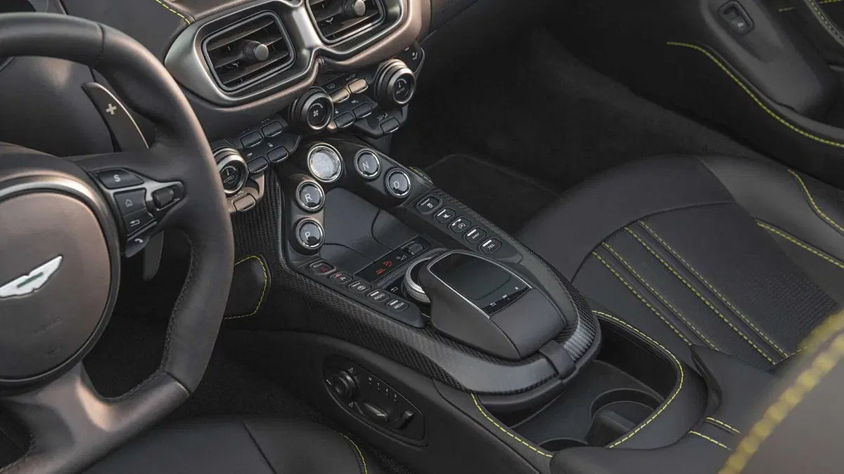 Aston Martin Vantage Vantage Roadster (16)
