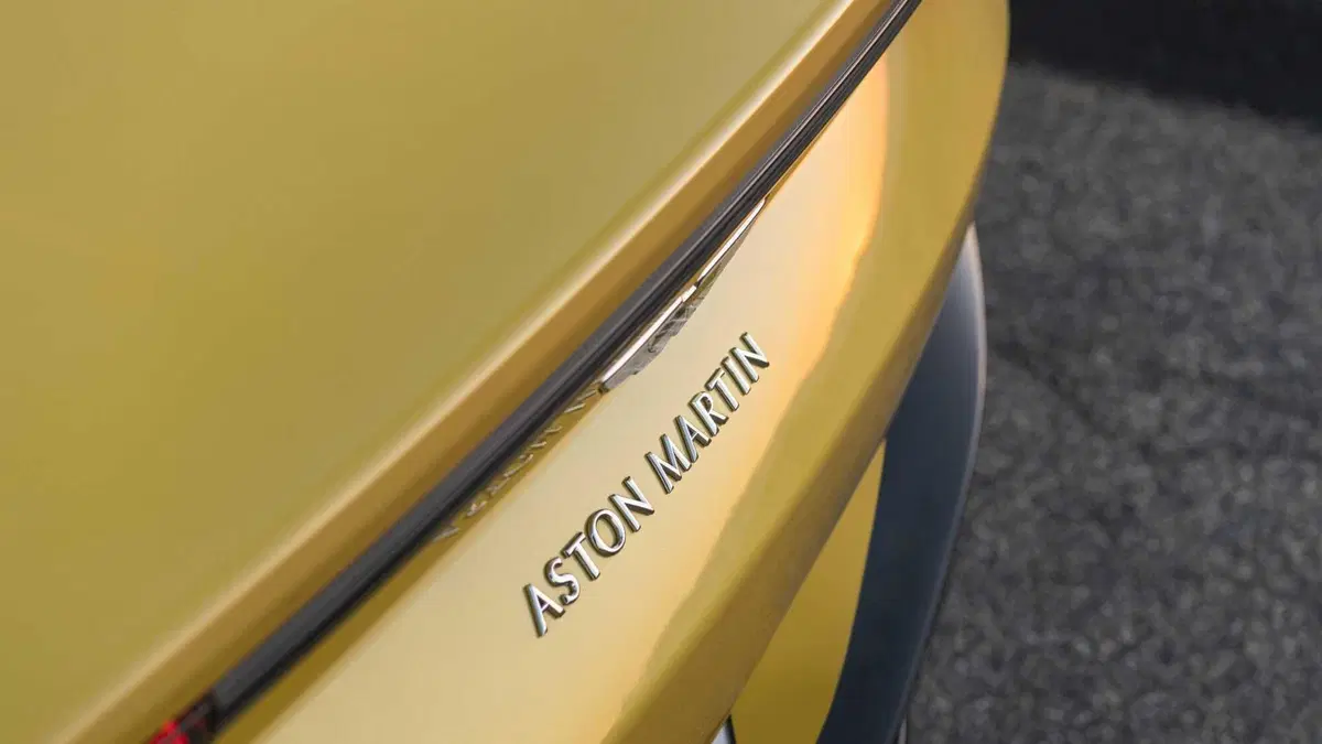 Aston Martin Vantage Vantage Roadster (15)
