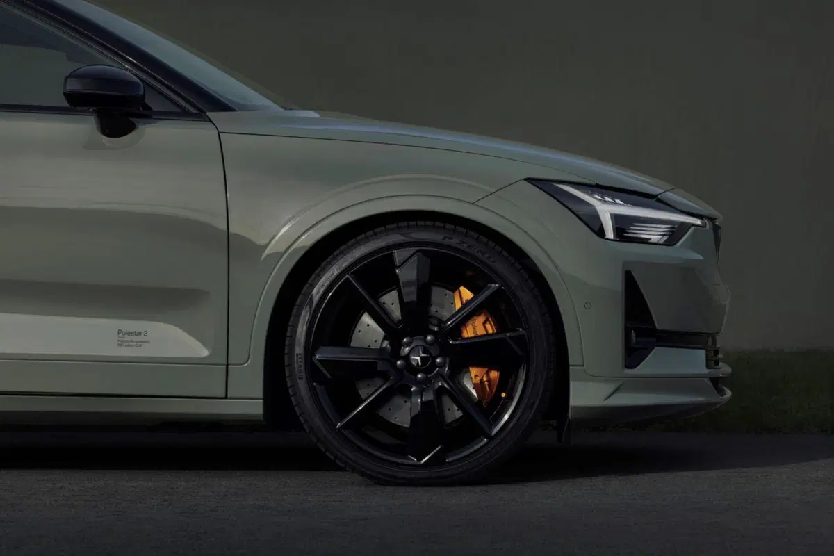 Polestar BST Edition 230, ora è ancora più sportiva (4)