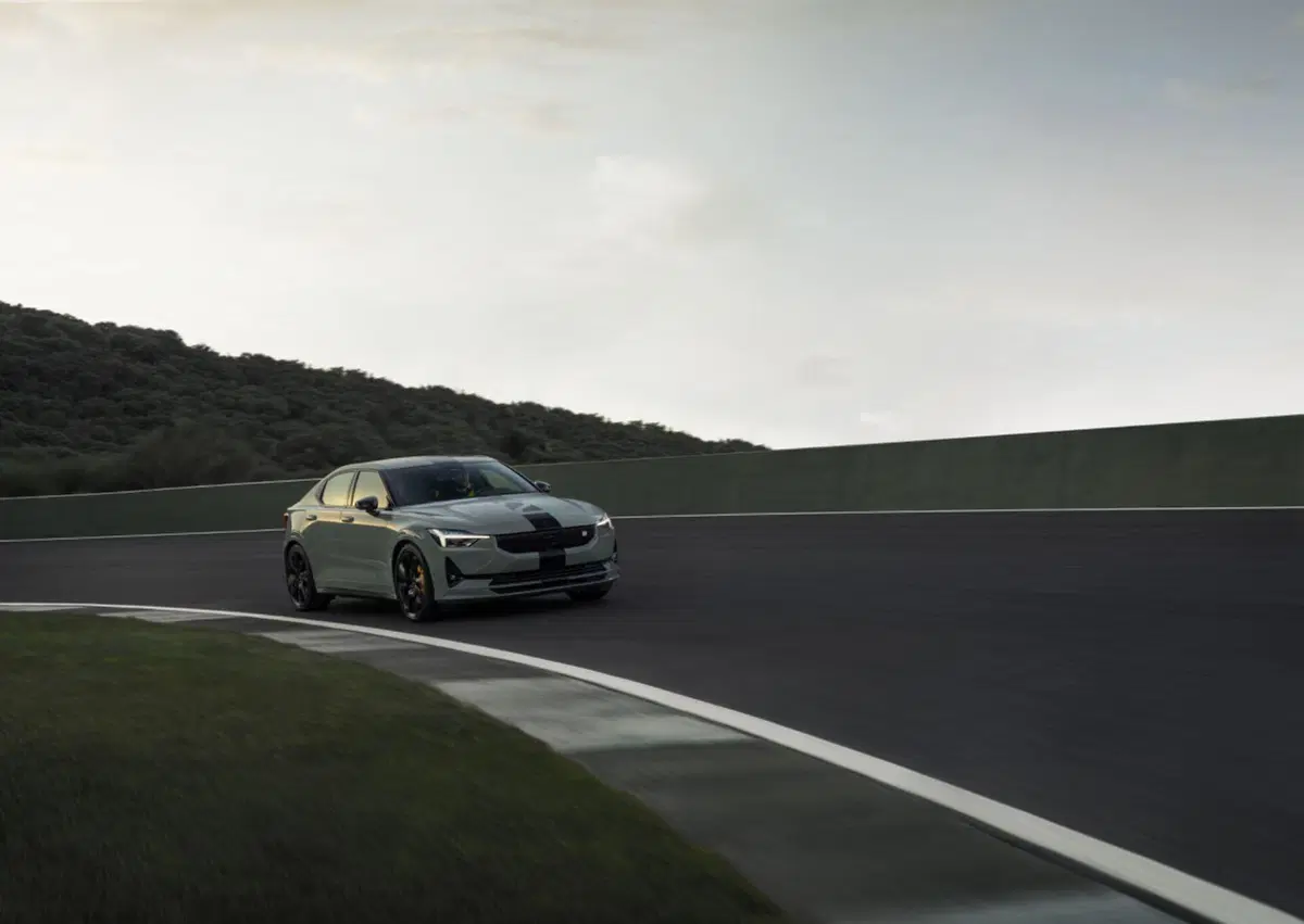 Polestar BST Edition 230, ora è ancora più sportiva (36)