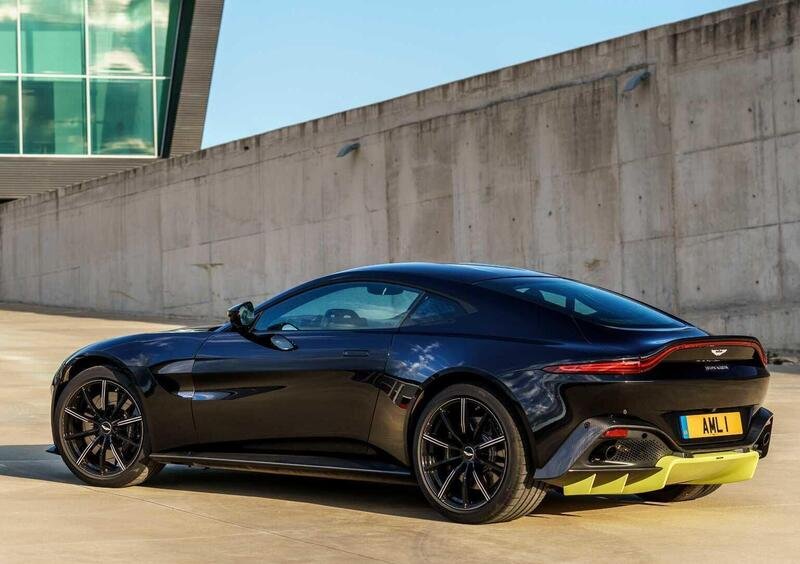 Aston Martin Vantage (2017-->>) (6)