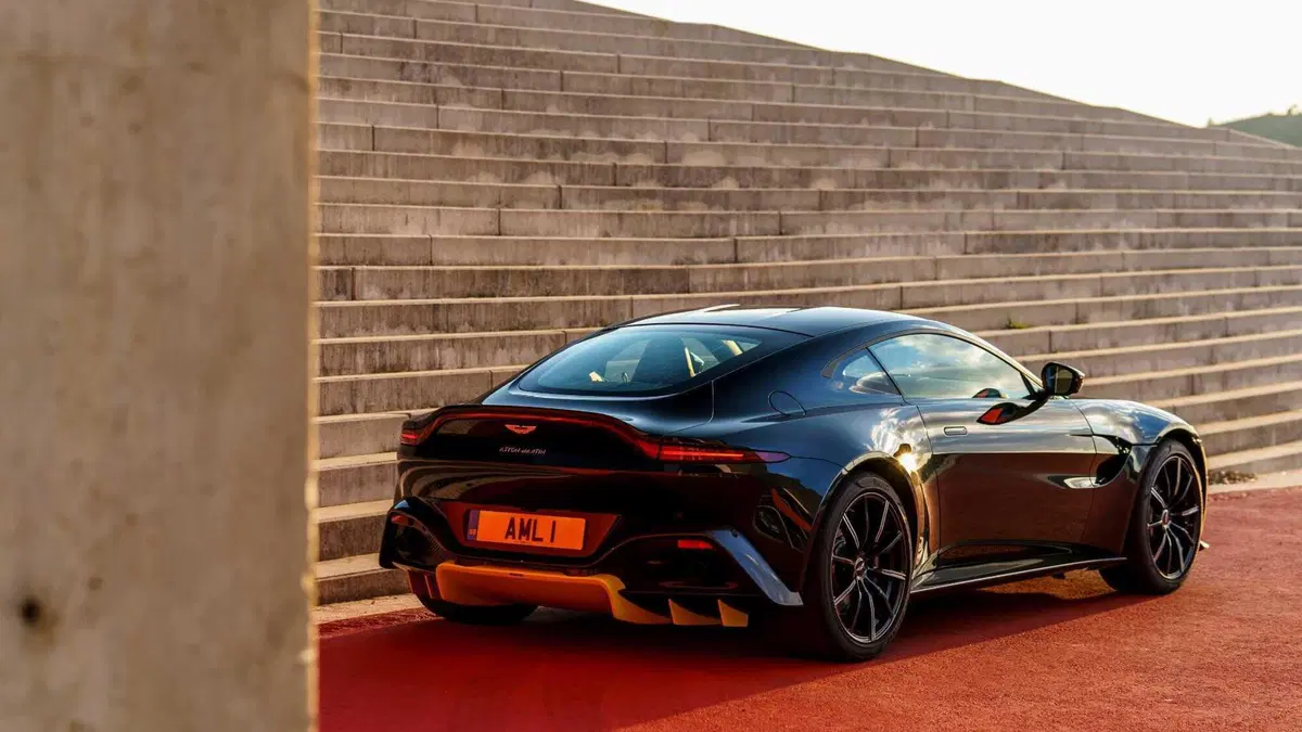 Aston Martin Vantage Vantage Coupé Manual (7)