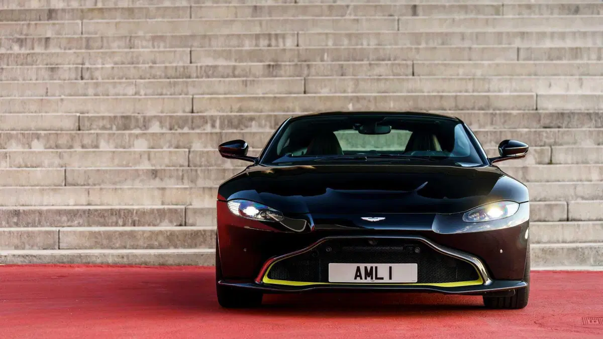 Aston Martin Vantage Vantage Coupé Manual (4)