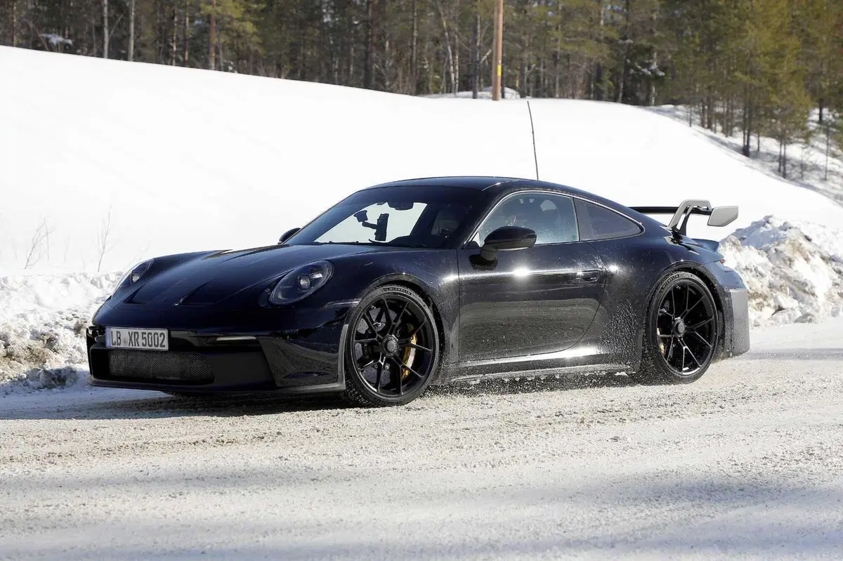 Porsche 911 GT3 e GT3 Touring, ecco il nuovo Facelift [Foto Spia] (5)