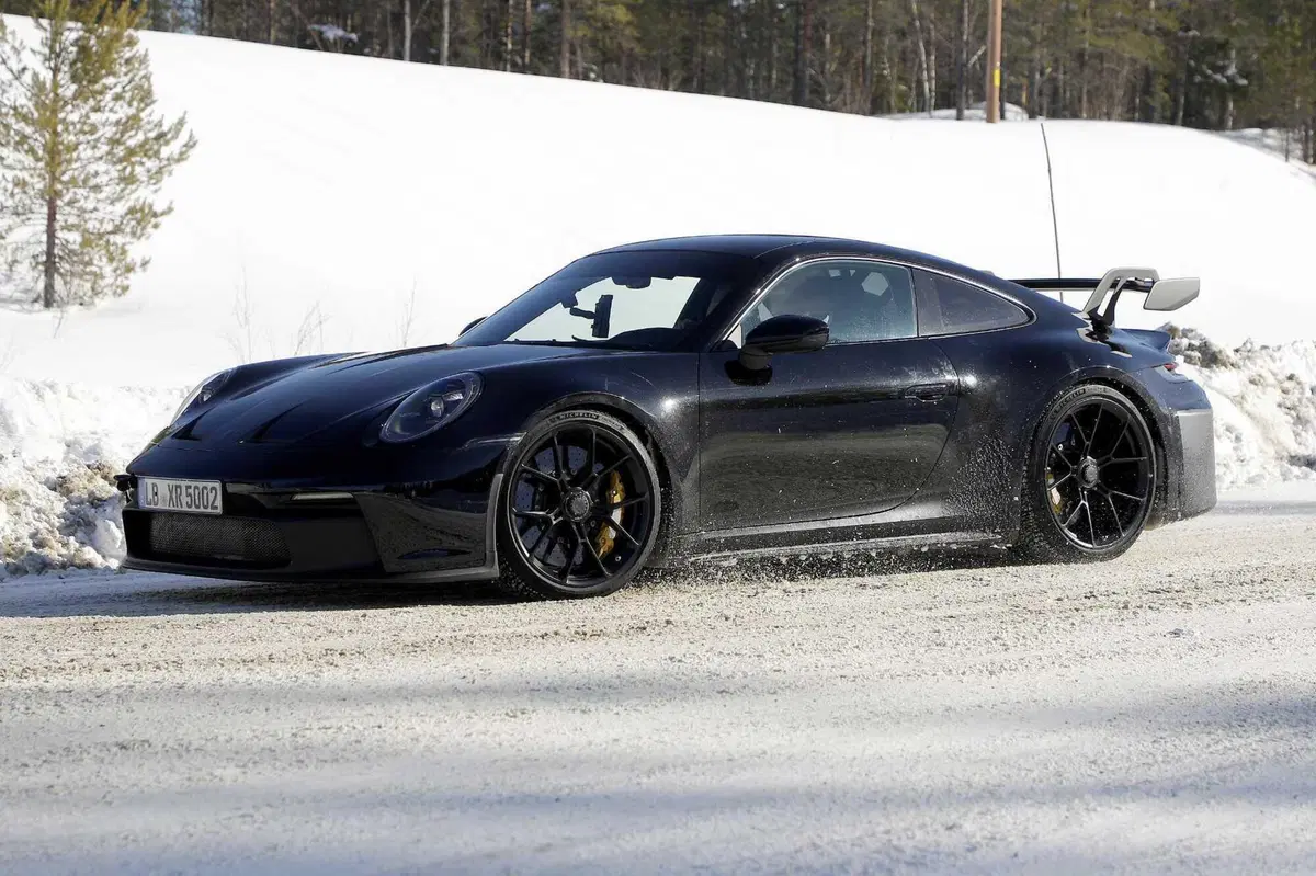 Porsche 911 GT3 e GT3 Touring, ecco il nuovo Facelift [Foto Spia] (6)